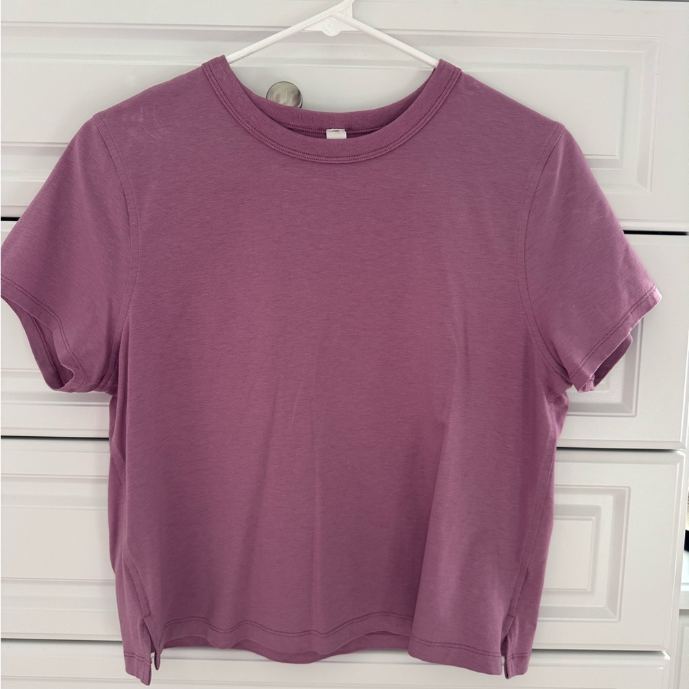 Lululemon shirt sleeve top - Picture 2 of 4